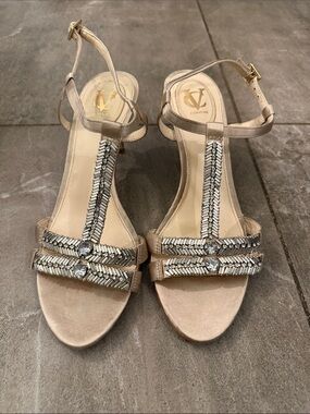 Vero Cuoio Champagne T-Strap Sandals with Crystal Embellishment